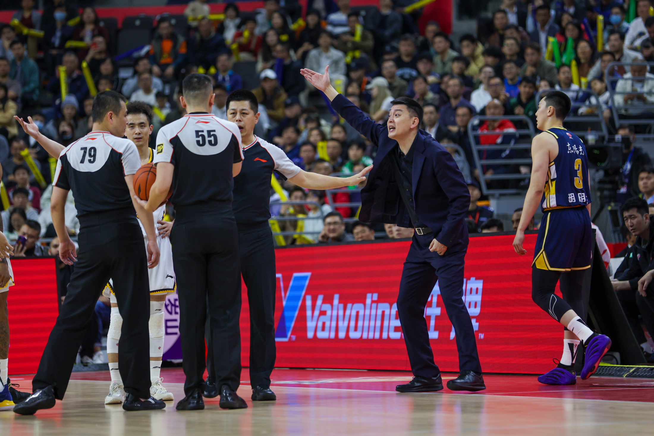 爱游戏中国-包含国际比赛日CBA常规赛焦点战，波特兰开拓者扳平良机，质疑声仍在，细节决定成败的词条